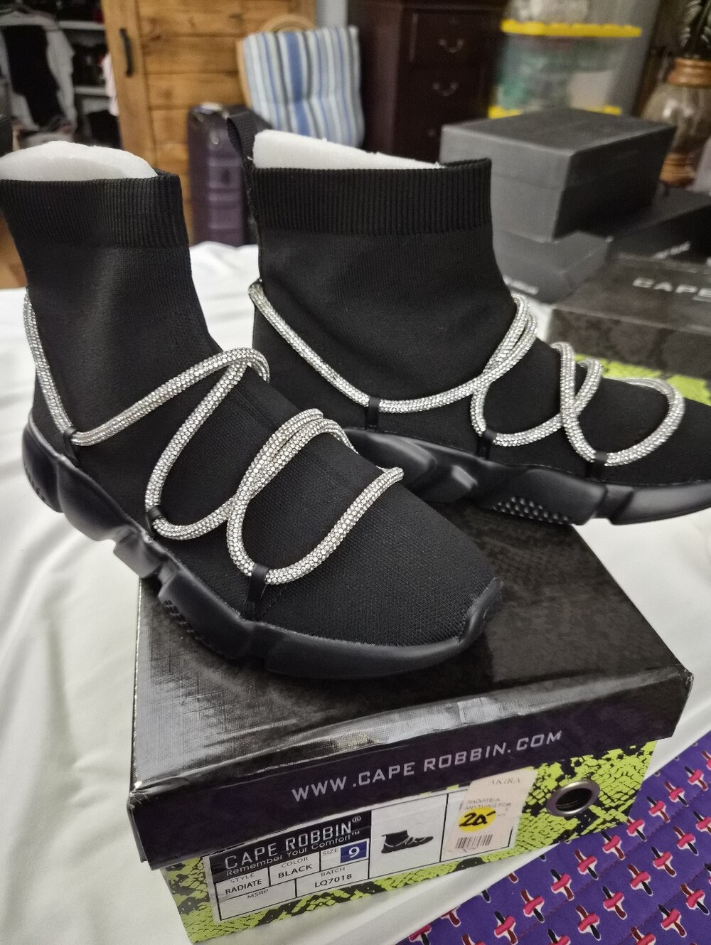 New Cape Robbin Slip-on Sneakerd